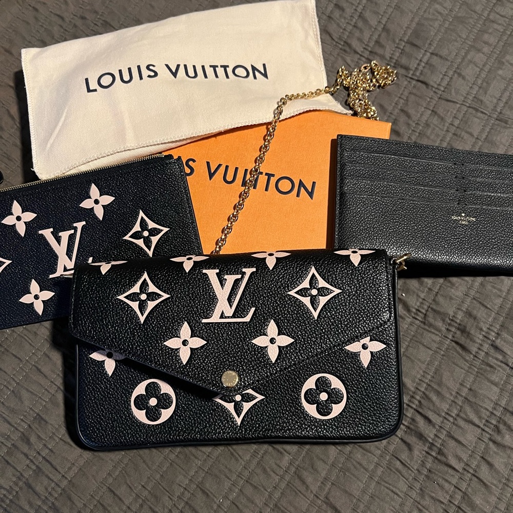 Louis Vuitton Felicie Pouchette. Excellent/like new condition. Black and beige